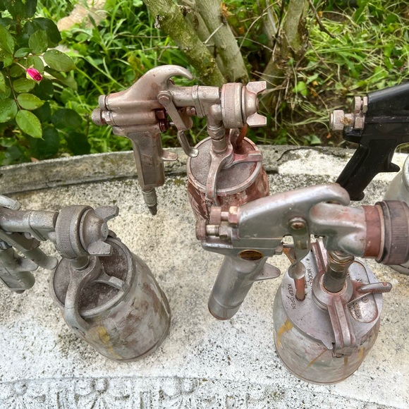 LOT SET OF 7 DEVILBISS,Sanbor Mix Lot PAINT SPRAY GUNS W/ CUP PAINTING TOOLS VTG - Picture 6 of 10